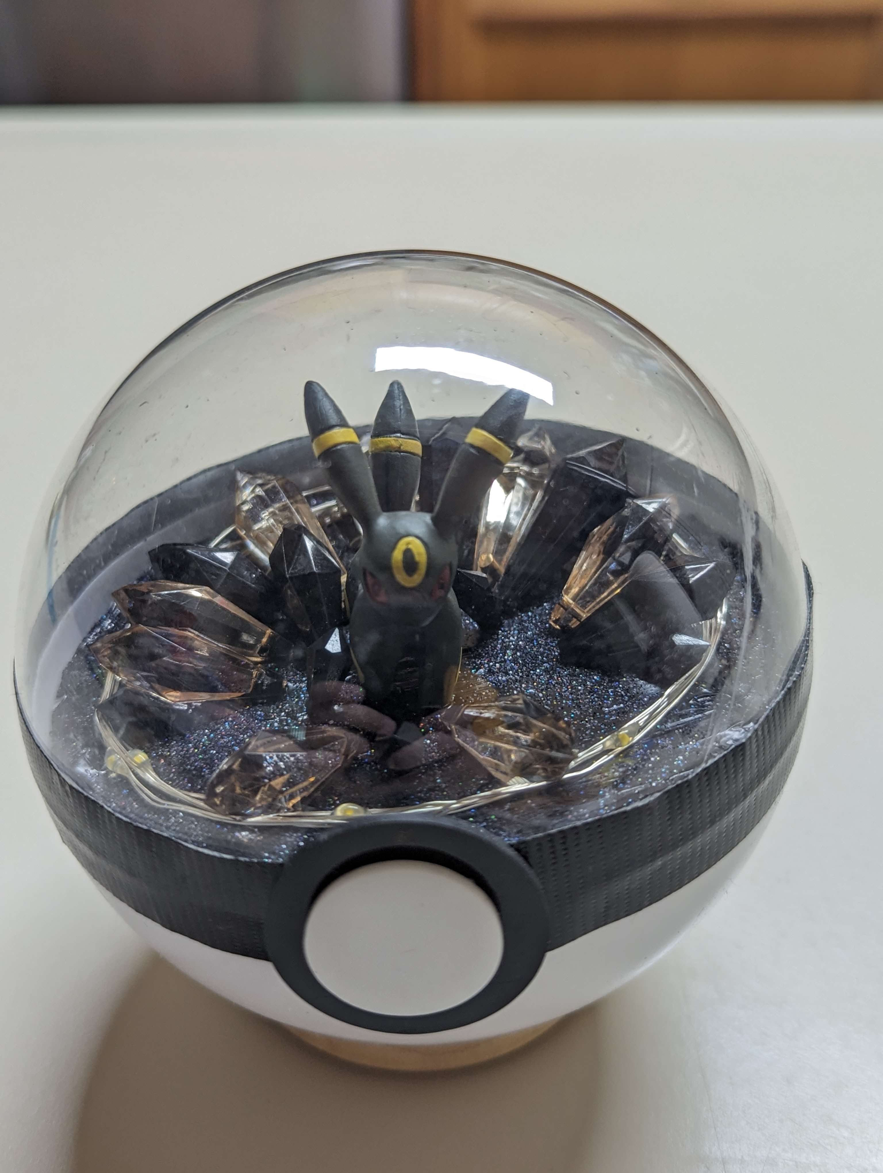 Umbreon terrarium