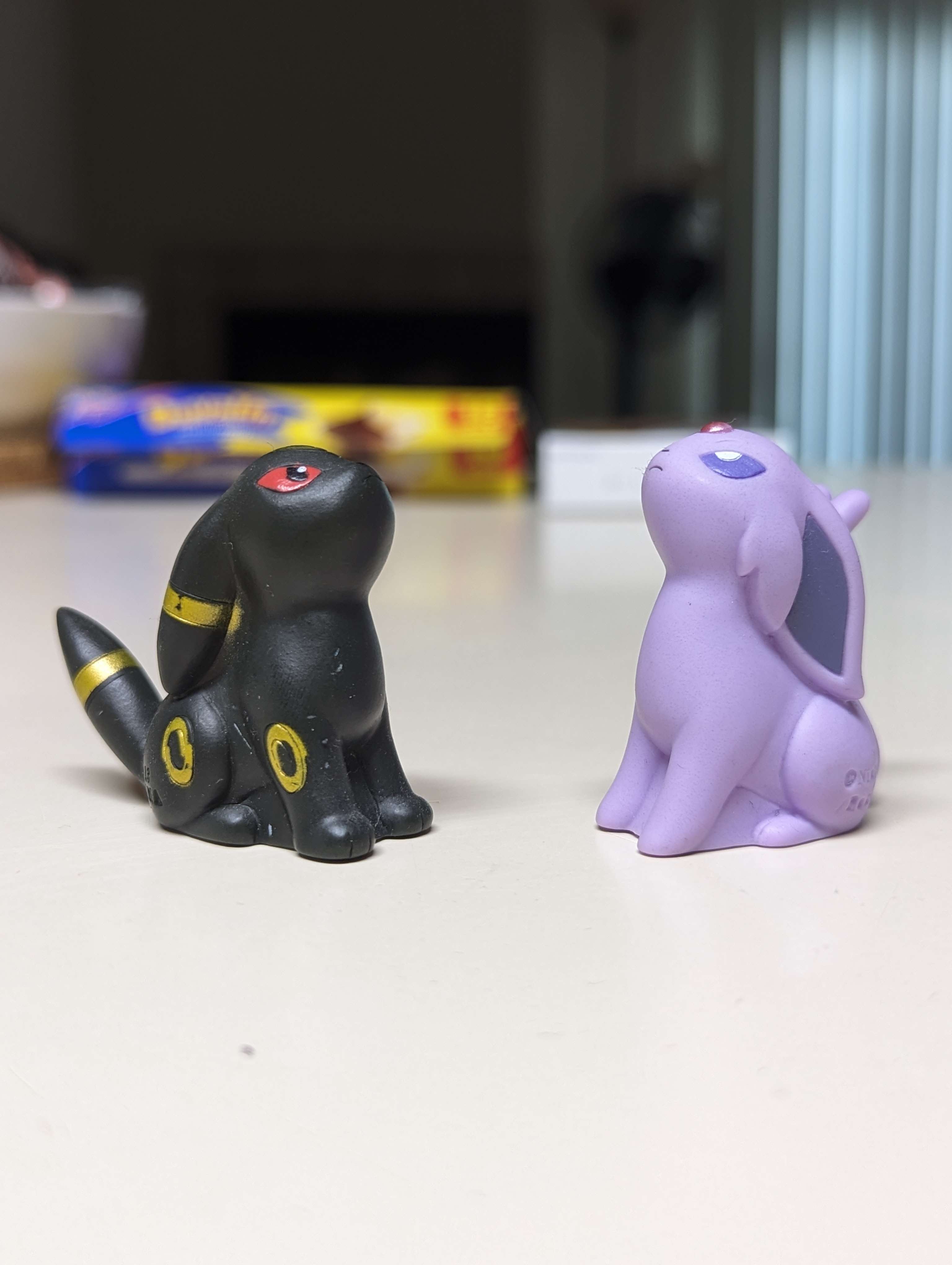 Espeon and Umbreon finger puppets